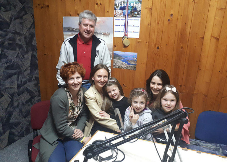 Mažoretkinje u Radiju Val
